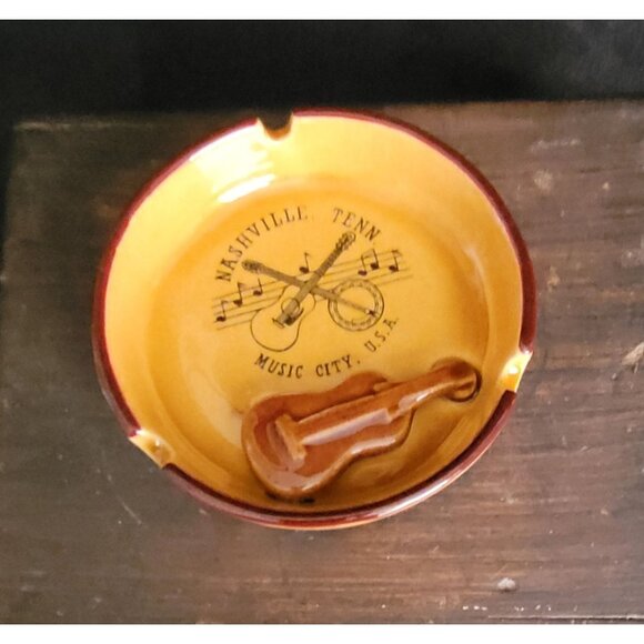 Vintage Nashville Tennessee Ashtray W/ Raised Guitar made in Japan 4.5” Souvenir - Picture 1 of 4